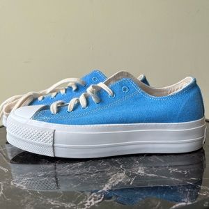 Blue platform converse